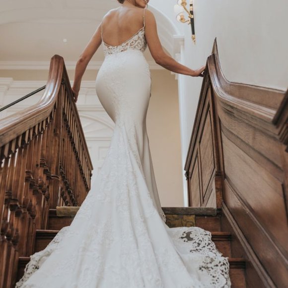 NEW ENZOANI MCKINLEY WEDDING DRESS, UNALTERED - Picture 3 of 11